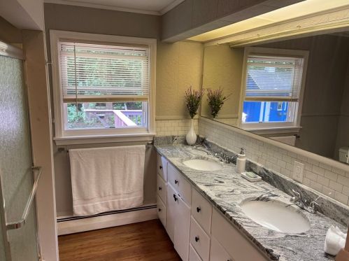 19 Brookfield Rd, North Brookfield MA  01535-1315 exterior