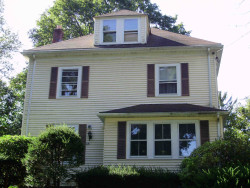 54 Woodbine St, Newton, MA 02466-1809