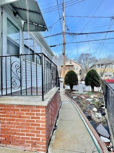 592 Washington Ave, Chelsea MA 02150-3907 exterior