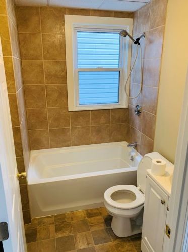 274 Cambridge St, Fall River MA 02721-2604 exterior