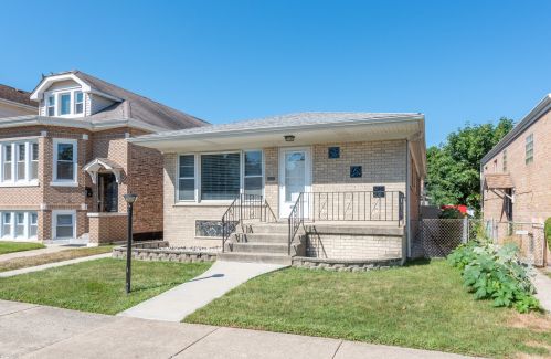 4118 Maple Ave, Forest View, IL 60402-4239