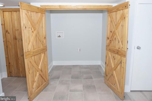 1815 20 St, Philadelphia PA 19145-2048 exterior