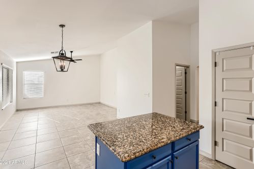 4837 84 Dr, Phoenix AZ 85037-1252 exterior