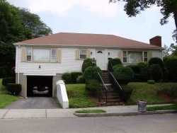 220 Dedham St, Newton, MA 02461-2118