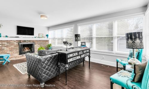 72 Rumson Rd, Little Silver NJ 07739-1332 exterior