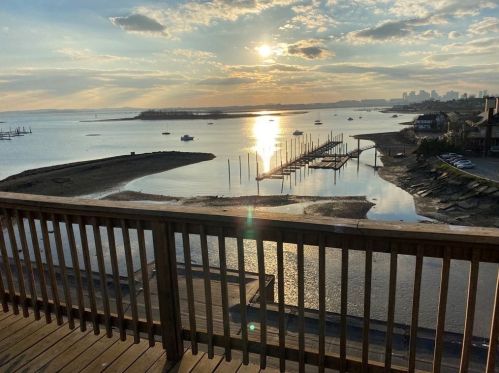 247 Washington Ave, Winthrop MA  02152-1343 exterior