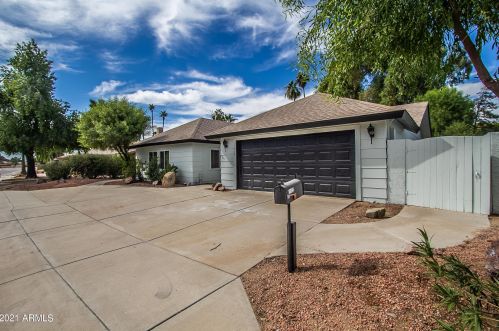 11430 51st St, Phoenix, AZ 85044-1710
