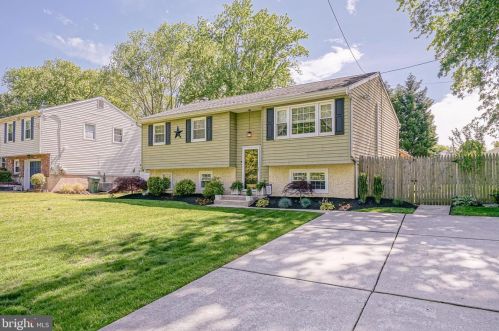 282 Myrtle Ave, West Deptford, NJ 08096-2208