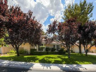 30 Pheasant Ridge Dr, Henderson, NV 89014-2116