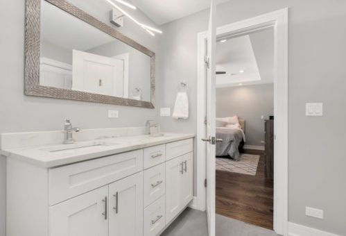 4131 Home Ave, Forest View IL 60402-1618 exterior