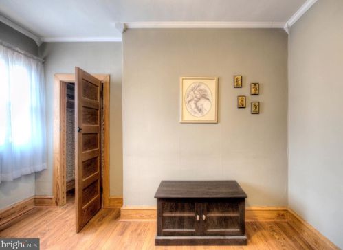 209 Delsea Dr, West Deptford NJ 08093-1222 exterior