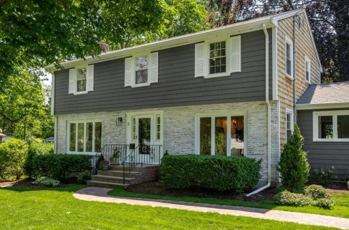 3 Manor Dr, Hingham, MA 02043-1057