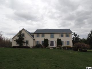 1219 Redwood Hills Cir, Carlisle PA  17015-9735 exterior