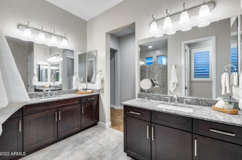 22421 30 St, Phoenix AZ 85050-4405 exterior