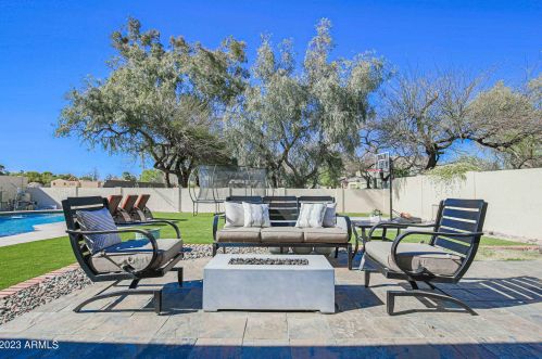 902 Claremont St, Phoenix AZ  85013-1360 exterior