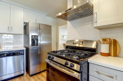 1135 Louise St, San Leandro CA  94578-3527 exterior