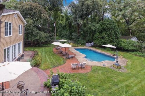 459 Sycamore Ave, Tinton Falls NJ 07724-3207 exterior