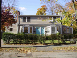 69 Hartford St, Newton, MA 02461-1540