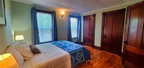 289 Main St, North Brookfield MA 01535-1914 exterior