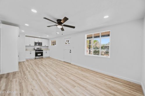 3937 Cypress St, Phoenix AZ 85006-1726 exterior