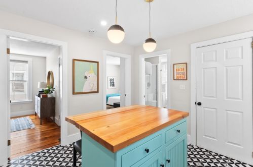 53 Hale St, Beverly MA 01915-5426 exterior