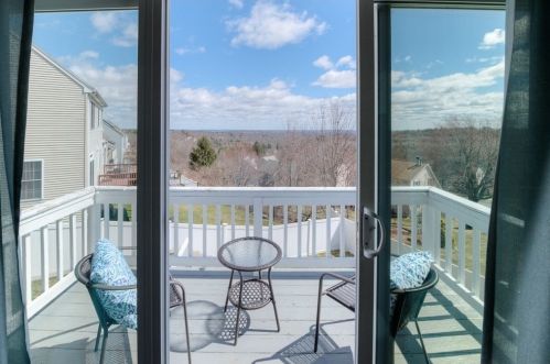 22 Fox Mdw Dr, Worcester MA 01602-2232 exterior