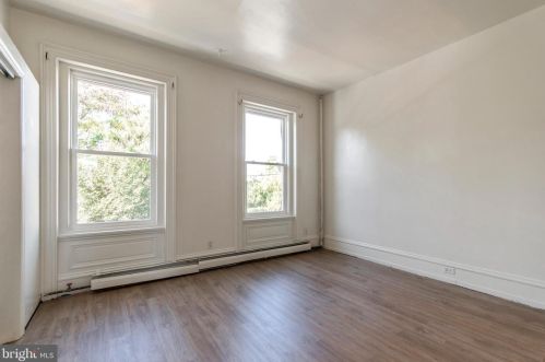 2013 15 St, Philadelphia PA 19121-2301 exterior