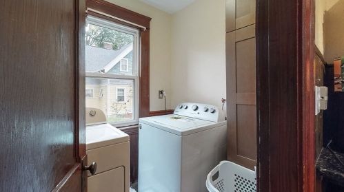 25 Circuit Ave, Worcester MA 01603-2159 exterior