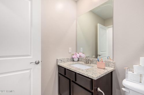 3930 79th Ln, Phoenix AZ  85043 exterior