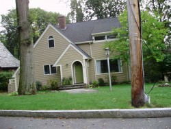 40 Caroline Park, Newton, MA 02468-1102