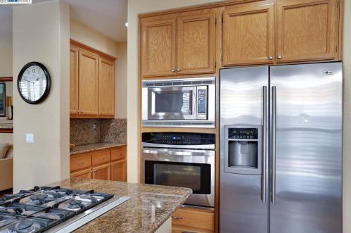 2349 Pacifica Ct, San Leandro CA 94577 exterior