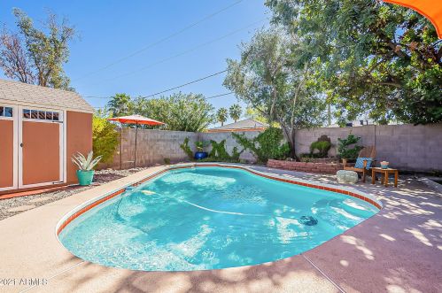 839 Edgemont Ave, Phoenix AZ 85035-1735 exterior