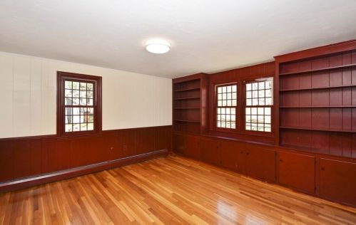 9 Knollwood Rd, Worcester MA 01612-1326 exterior