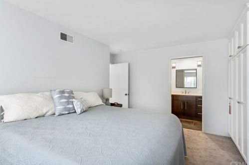 4042 Glenwood St, Irvine CA 92604-2223 exterior