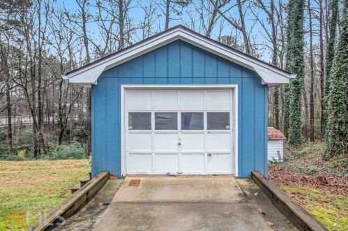 1345 Earle Ct, Conyers GA exterior