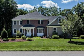 16 Katelyn Way, Southampton, MA 01073-9704