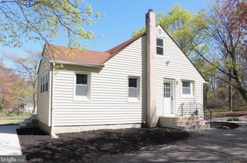 910 Boundary Rd, West Deptford NJ  08096-6571 exterior