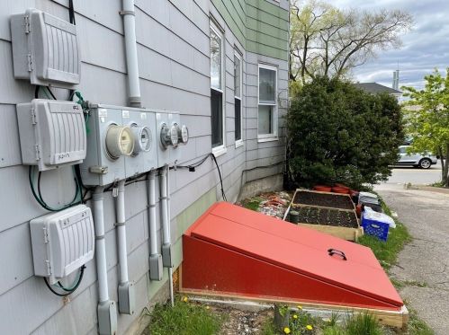 25 Cambridge St, Worcester MA 01603-2325 exterior