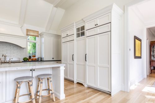 1918 Siesta Dr, Sandy UT 84093-6139 exterior