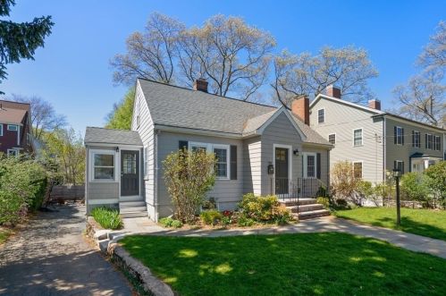 73 Grandview Rd, Arlington MA  02476-7430 exterior