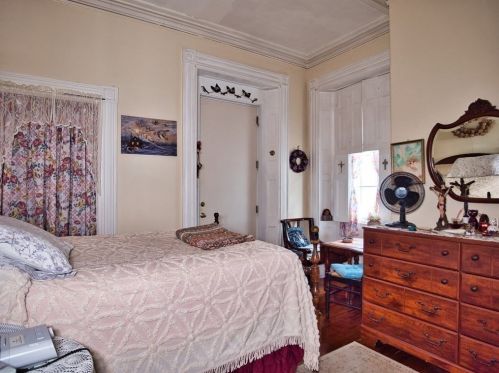 56 6th St, New Bedford MA 02740-6118 exterior