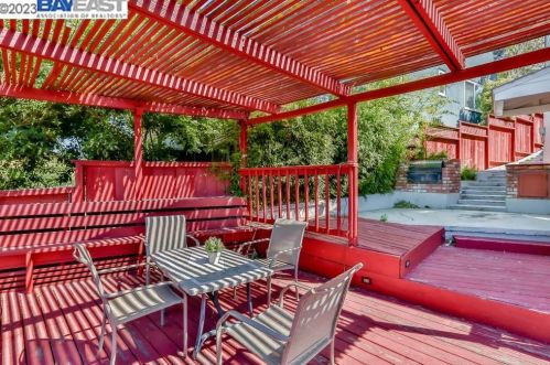 1225 Sandelin Ave, San Leandro CA  94577-3956 exterior