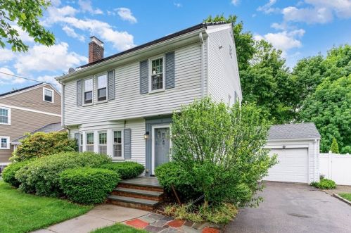 18 Darby Rd, Milton MA  02186-2014 exterior