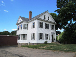 1179 Washington St, Newton, MA 02465-2121