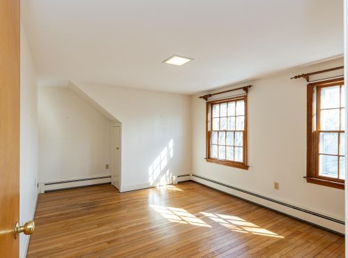 27 Huettner Rd, Falmouth MA 02543-1508 exterior