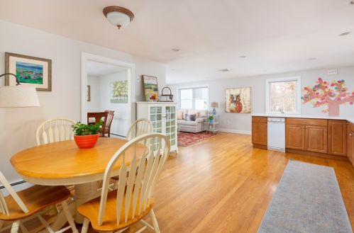 5 Cynthia Rd, Needham MA 02494-1462 exterior