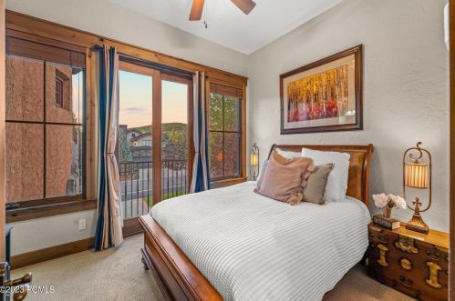 2702 Est Dr, Park City UT 84060-6878 exterior