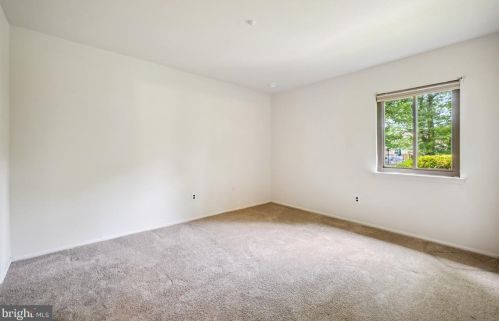 9 Maplewood Ct, West Deptford NJ 08066-2406 exterior