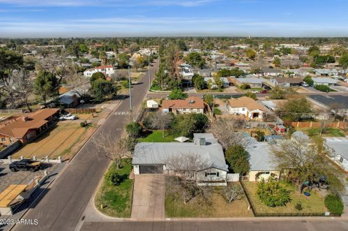 6704 11th St, Phoenix AZ  85014-1028 exterior