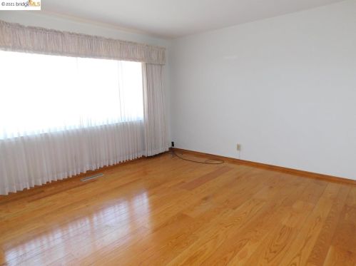 1612 View Dr, San Leandro CA  94577-5343 exterior